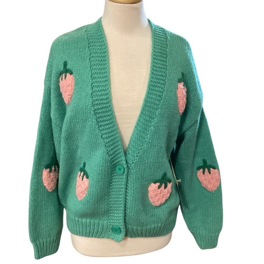 NWT Luna Ivy Chunky Green Strawberry 🍓 Cardigan Size M - Picture 5 of 15